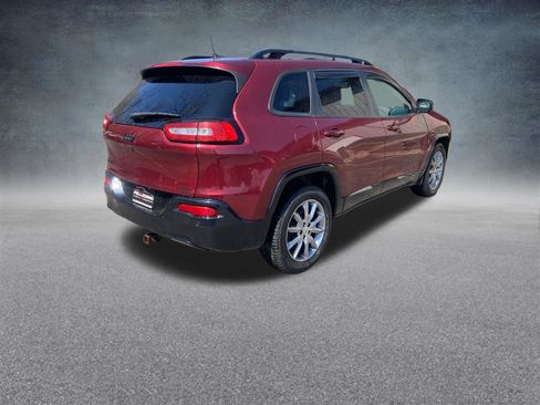 Used 2018 Jeep Cherokee Latitude AWD/4WD image 5