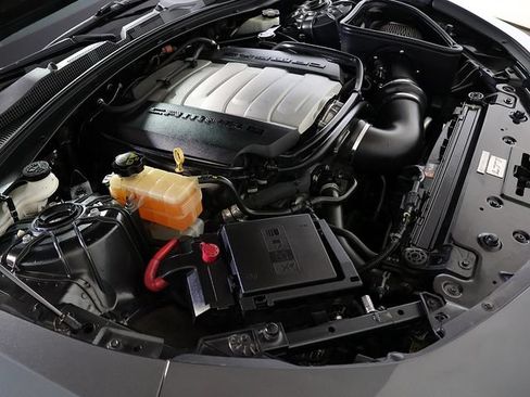 Used 2016 Chevrolet Camaro SS RWD image 28