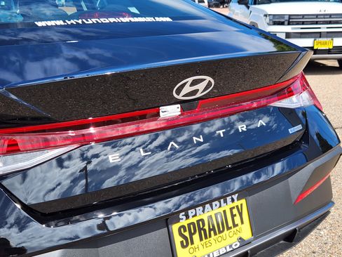 New 2025 Hyundai Elantra Blue image 12