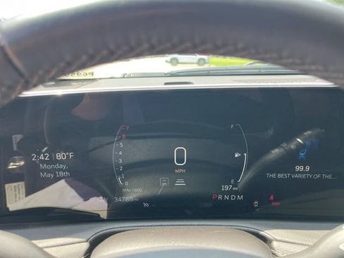 Used 2025 Cadillac XT4 Premium Luxury FWD image 19