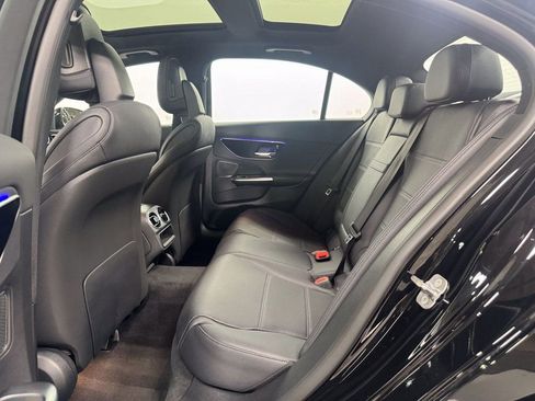 Certified 2025 Mercedes-Benz C 300 4MATIC Sedan image 24