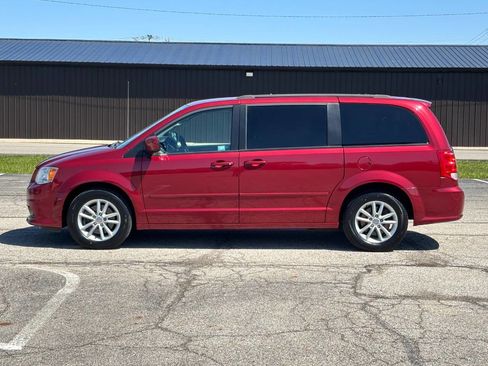 Used 2015 Dodge Grand Caravan SXT FWD image 1