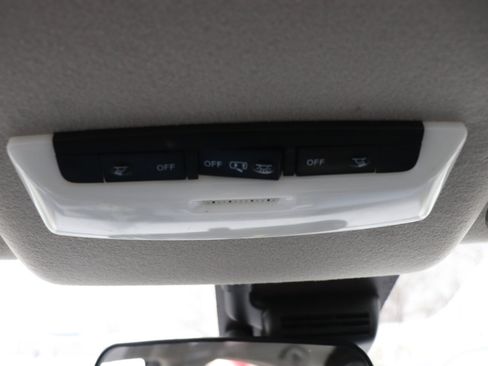 Used 2024 Nissan Versa SV image 37