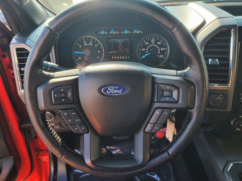 Used 2016 Ford F150 XLT w/ Equipment Group 302A Luxury AWD/4WD image 17
