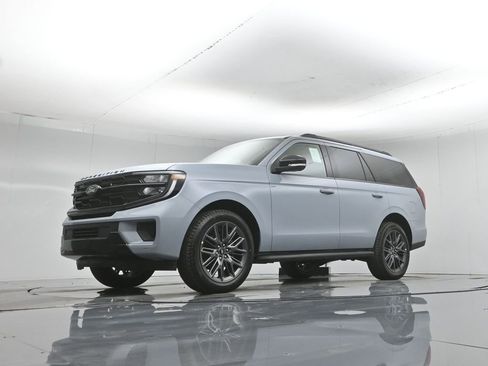 New 2026 Ford Expedition Platinum w/ Stealth Appearance Package AWD/4WD image 47