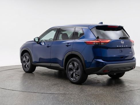 Used 2025 Nissan Rogue SV AWD/4WD image 6