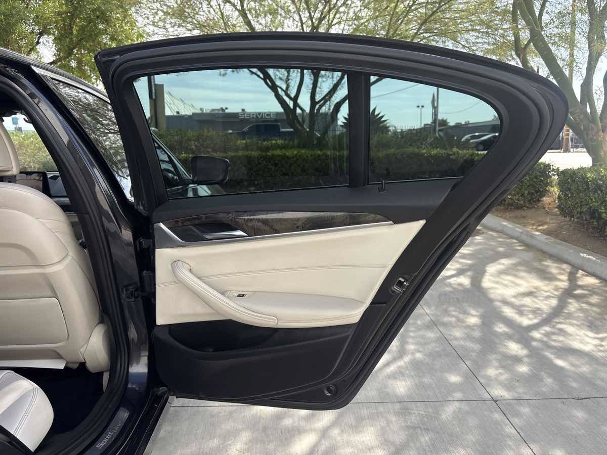 Used 2017 BMW 540i xDrive AWD/4WD image 14
