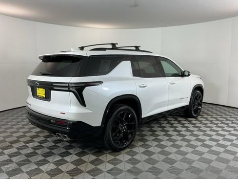Used 2025 Chevrolet Traverse RS AWD/4WD image 5