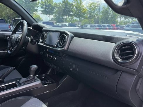 Used 2022 Toyota Tacoma TRD Sport w/ Technology Package RWD image 34