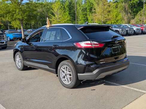 Used 2023 Ford Edge SEL w/ Convenience Package AWD/4WD image 6