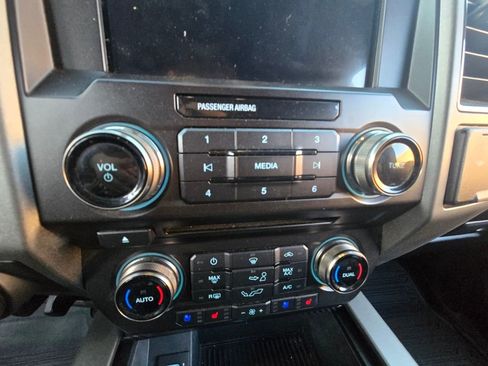 Used 2018 Ford F150 Raptor w/ Equipment Group 802A Luxury image 40