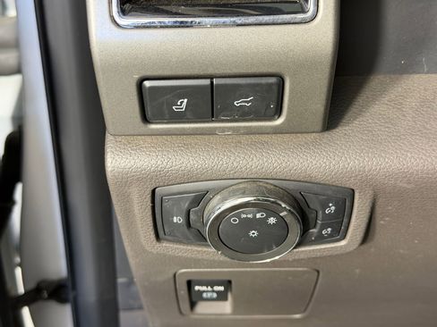 Used 2020 Ford Expedition XLT w/ Equipment Group 202A image 18