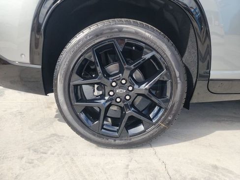 New 2026 Chevrolet Traverse RS w/ LPO, Floor Liner Package FWD image 18