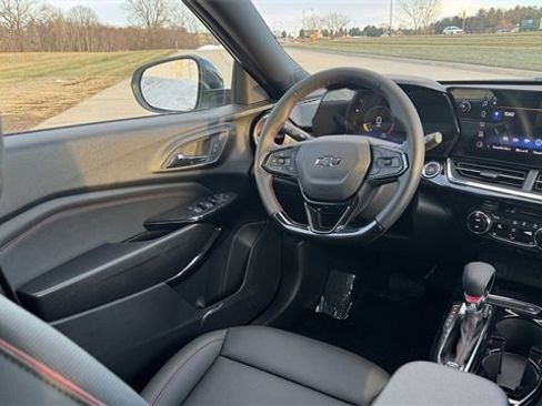 New 2026 Chevrolet Trax RS w/ Sunroof Package image 15