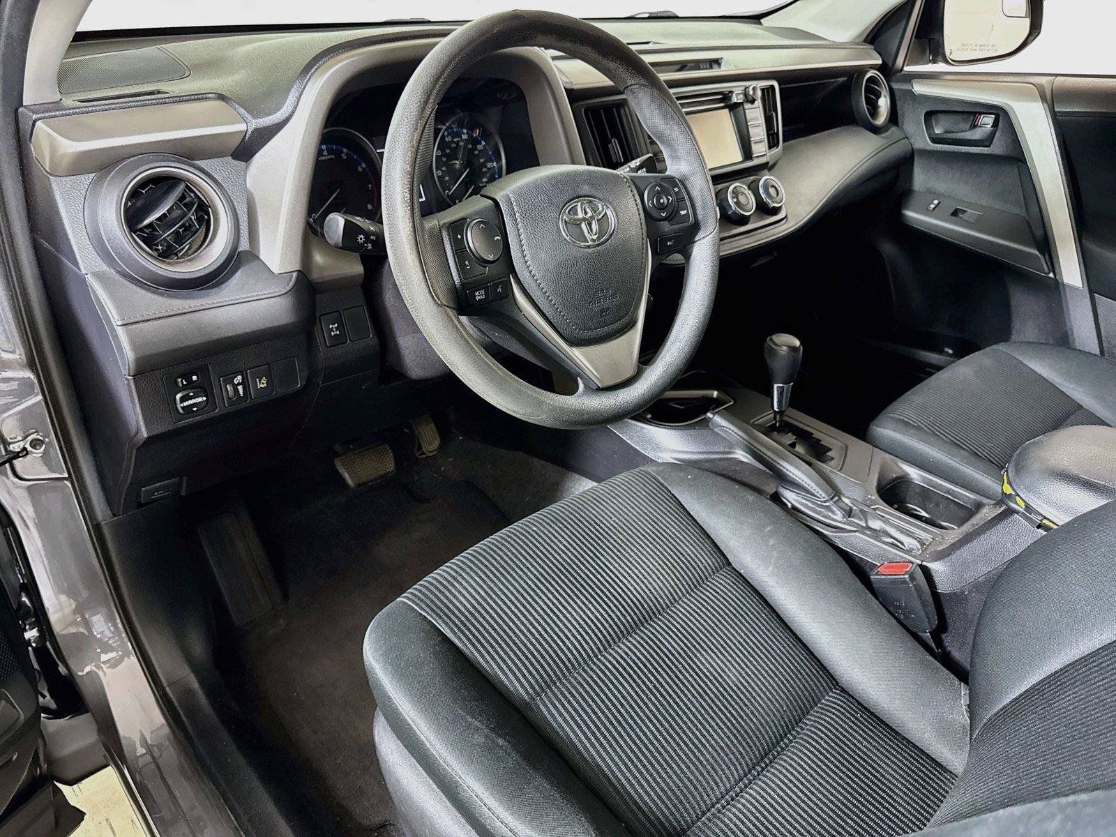 Used 2017 Toyota RAV4 LE w/ Carpet Mat Package AWD/4WD image 7