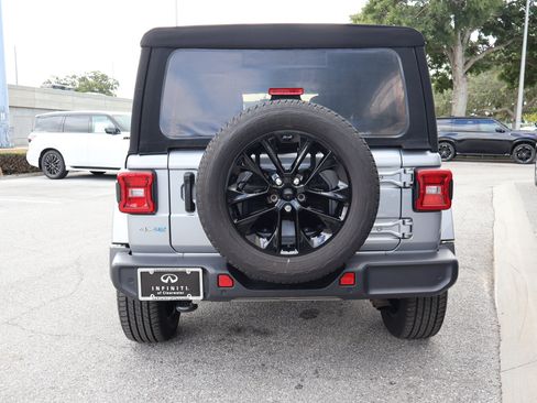 Used 2021 Jeep Wrangler Unlimited Sahara w/ Cold Weather Group image 7