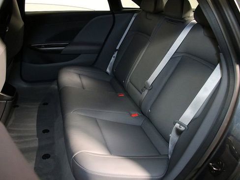 Used 2024 Lucid Air Touring image 13