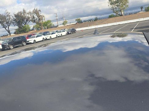 Used 2021 Ford Escape SE w/ SE Sport Appearance Package image 18