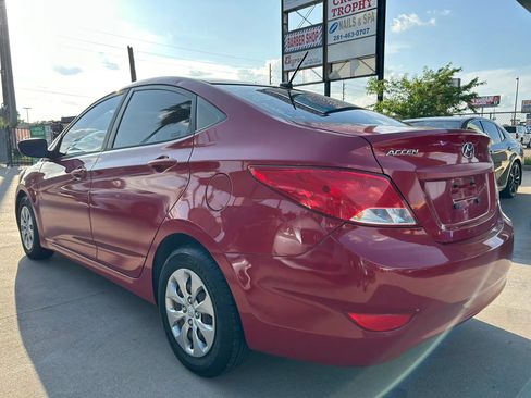 Used 2017 Hyundai Accent SE FWD image 3