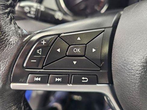 Used 2018 Nissan Rogue SL AWD/4WD image 11