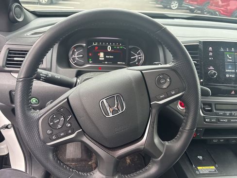 Used 2024 Honda Passport EX-L image 12
