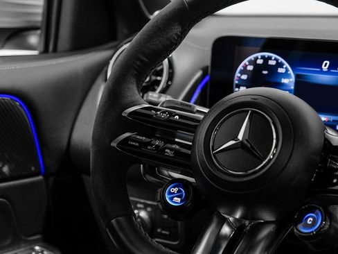 Used 2024 Mercedes-Benz GLB 35 AMG 4MATIC image 19