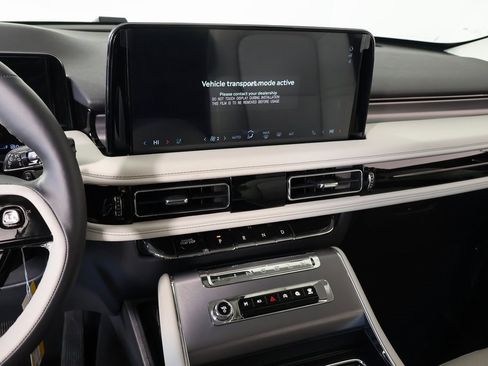 New 2026 Lincoln Aviator Premiere image 5