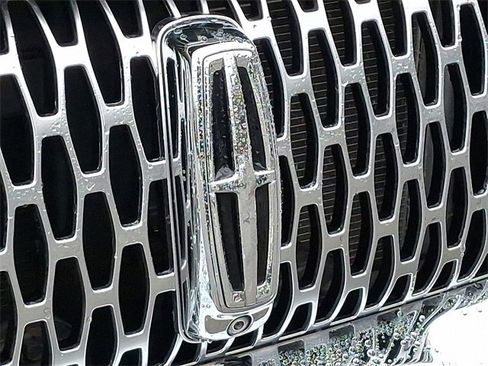 Used 2022 Lincoln Nautilus Black Label w/ Class II Trailer Tow Package image 29