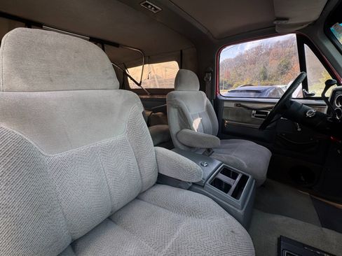 Used 1989 GMC Jimmy 4WD image 25