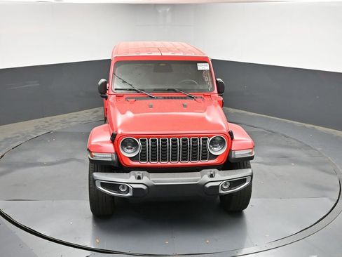 Used 2025 Jeep Wrangler Unlimited Sahara image 25
