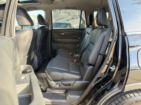 Used 2020 Honda Pilot Touring image 42