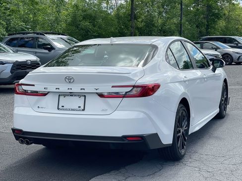 Used 2026 Toyota Camry SE FWD image 15