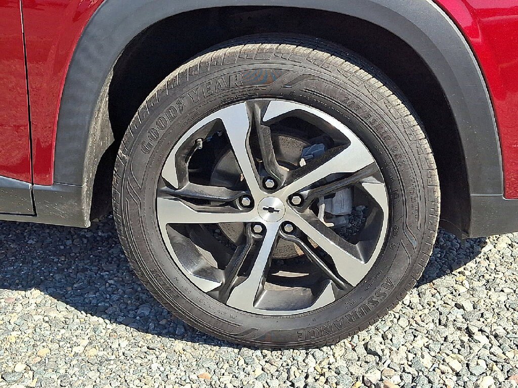 Used 2024 Chevrolet Trax RS w/ Driver Confidence Package FWD image 32