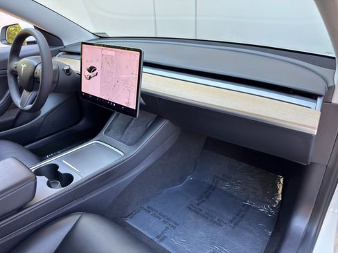 Used 2021 Tesla Model 3 Standard Range Plus RWD image 14