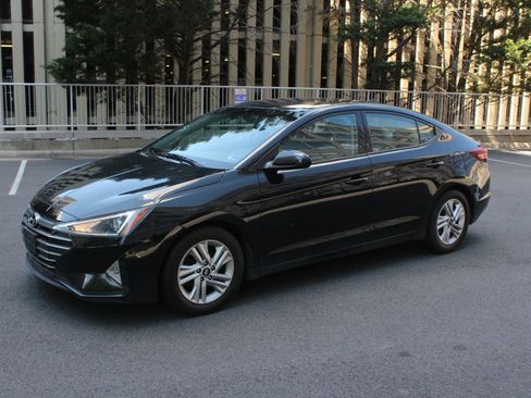 Used 2020 Hyundai Elantra SEL FWD image 12