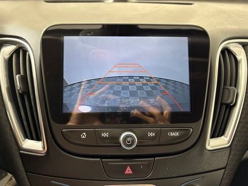 Used 2016 Chevrolet Malibu LT FWD image 37