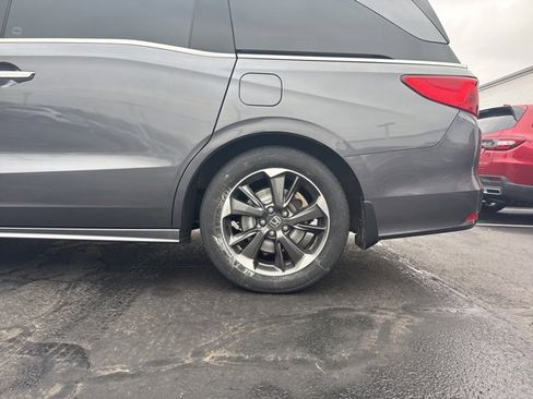 Used 2023 Honda Odyssey Elite image 10