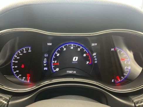 Used 2016 Jeep Grand Cherokee SRT image 10