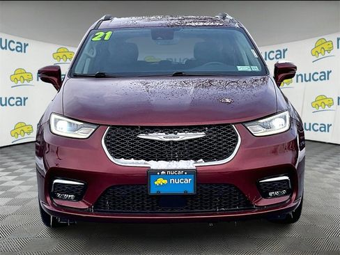 Used 2021 Chrysler Pacifica Touring-L w/ Premium & Safety Sphere Group image 2