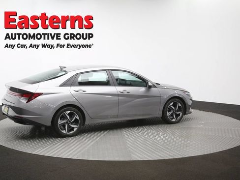 Used 2023 Hyundai Elantra SEL w/ Convenience Package FWD image 37