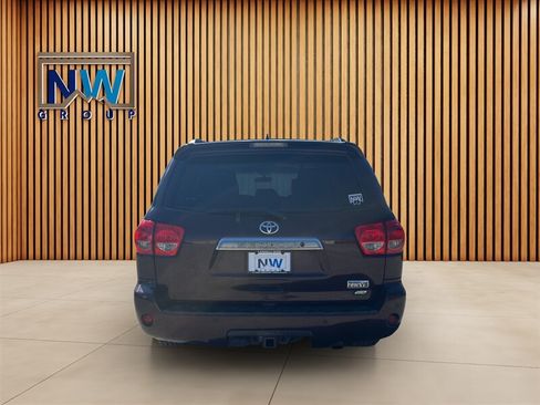 Used 2015 Toyota Sequoia Limited AWD/4WD image 36