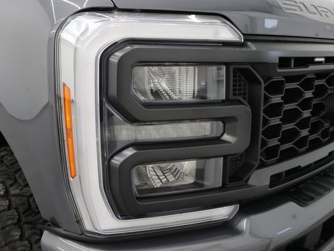 Used 2023 Ford F250 Lariat w/ Lariat Ultimate Package AWD/4WD image 26