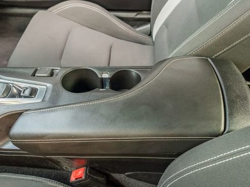 Used 2020 Chevrolet Camaro LT image 32