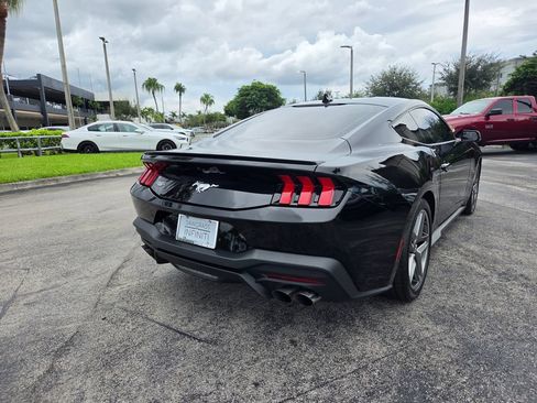 Used 2025 Ford Mustang Premium RWD image 8