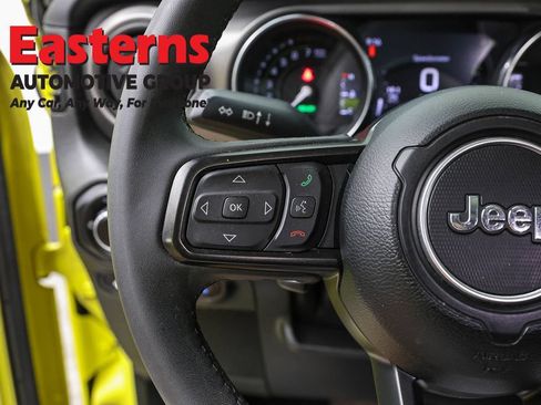 Used 2023 Jeep Wrangler Unlimited AWD/4WD image 15