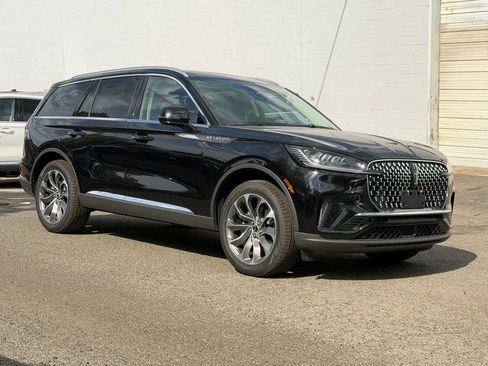 New 2026 Lincoln Aviator AWD image 1