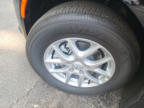 New 2026 Chrysler Pacifica Select image 32