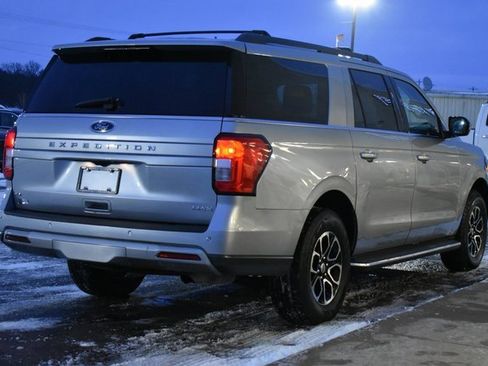Used 2023 Ford Expedition Max XLT image 6
