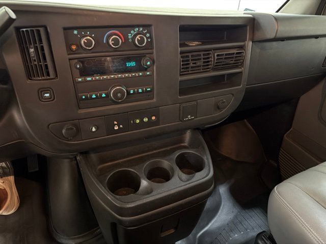 Used 2018 GMC Savana 2500 RWD image 18