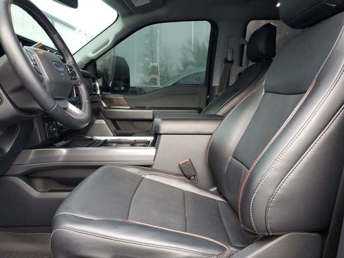 Used 2024 Ford F250 Lariat w/ Chrome Package image 18